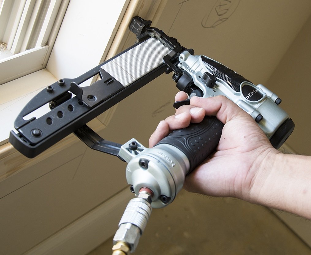 Narrow Crown Finish Pneumatic Stapler